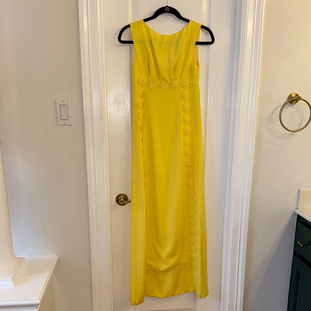 Vintage 60’s/70’s Yellow Sleeveless Dress